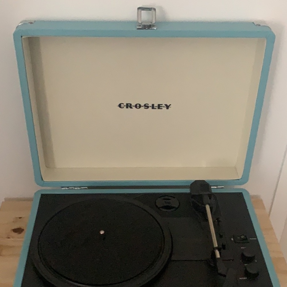 Crosley teal record player